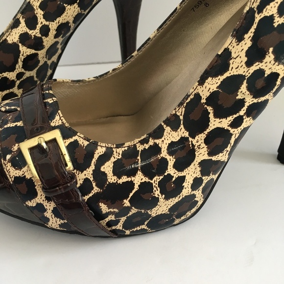 Qupid Leopard Print Stiletto Heels, Women’s Size 8, Brown/Gold - Picture 3 of 7
